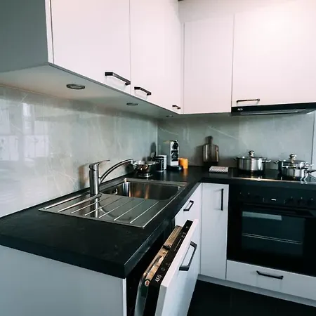 Cozy In With Fantastic View *