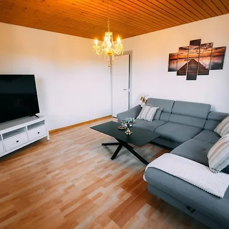 Cozy In With Fantastic View Apartamento Spiez